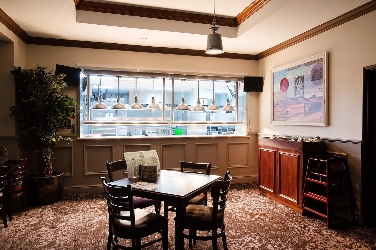 The Furness Railway Wetherspoon 호텔 배로우인퍼니스 외부 사진