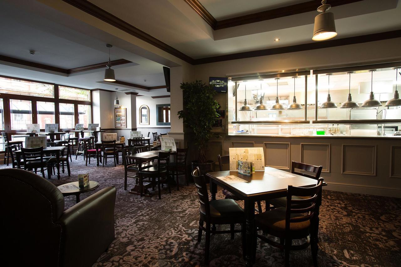 The Furness Railway Wetherspoon 호텔 배로우인퍼니스 외부 사진