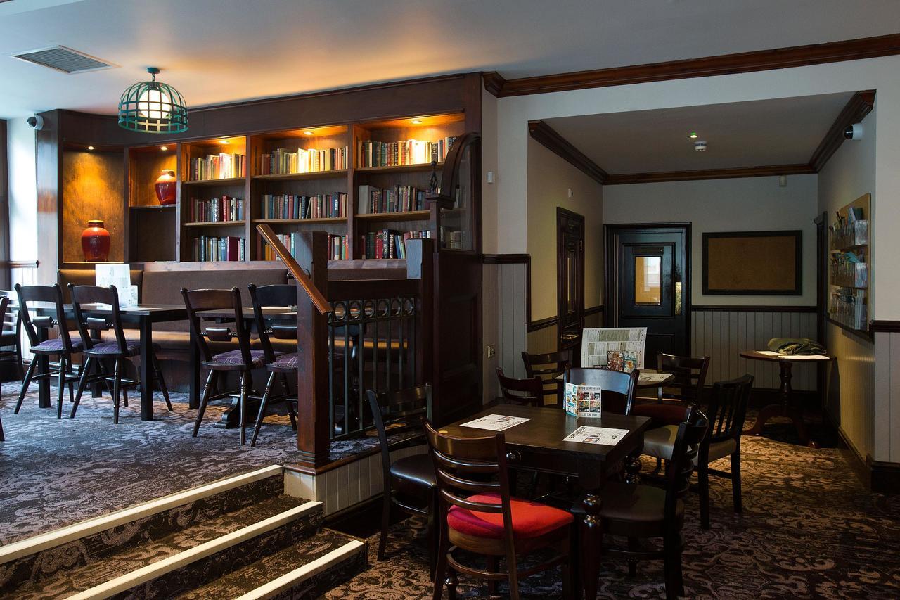 The Furness Railway Wetherspoon 호텔 배로우인퍼니스 외부 사진