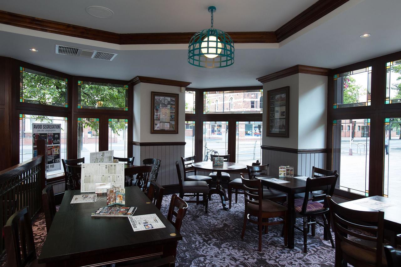 The Furness Railway Wetherspoon 호텔 배로우인퍼니스 외부 사진