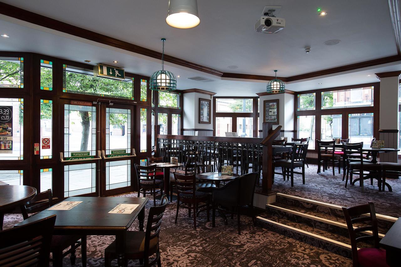 The Furness Railway Wetherspoon 호텔 배로우인퍼니스 외부 사진
